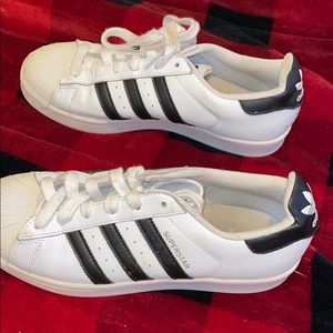 Addias black and white